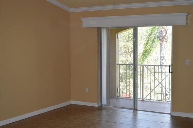 Photo - 5550 NW 61st St Unidad 531