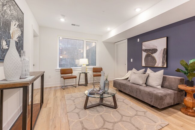 Photo - 629 W Girard Ave Unidad 203