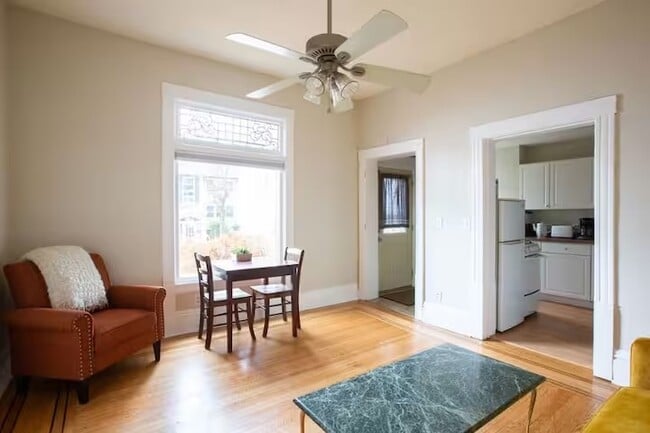 Photo - 900 W 22nd St Unit 901