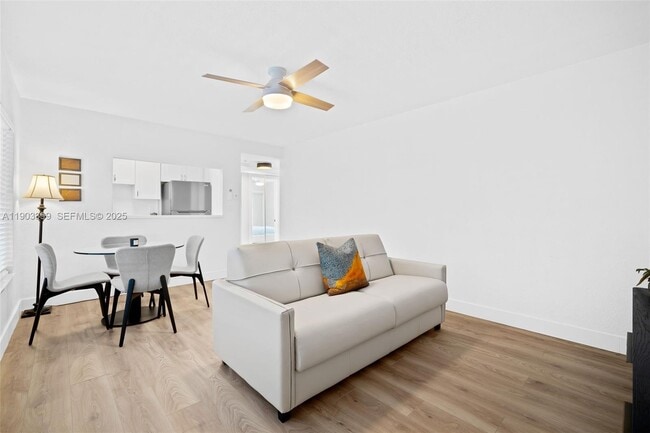 Building Photo - 9241 Collins Ave Unit 11