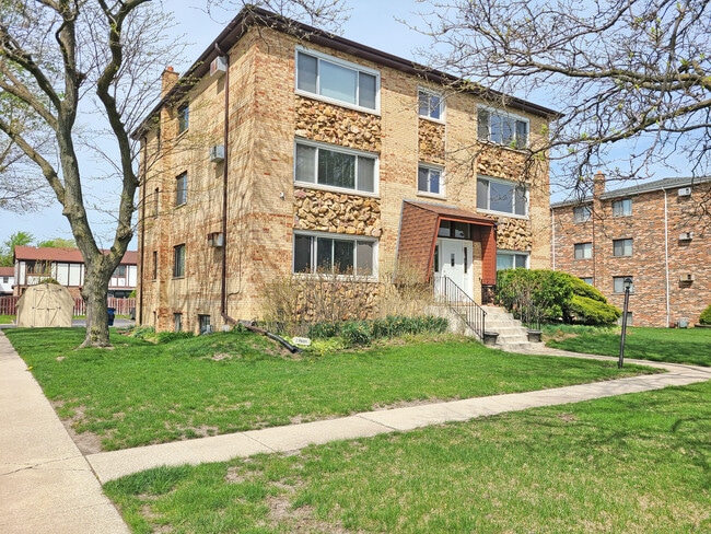 Building Photo - 2 Paxos Dr Unit 1W