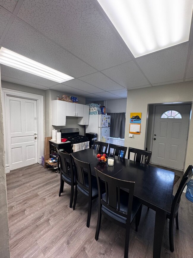 Building Photo - 4103 Allequippa St Unit 1