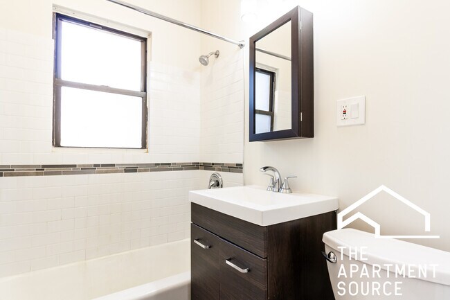 Photo - 730 W Roscoe St Unit 2W