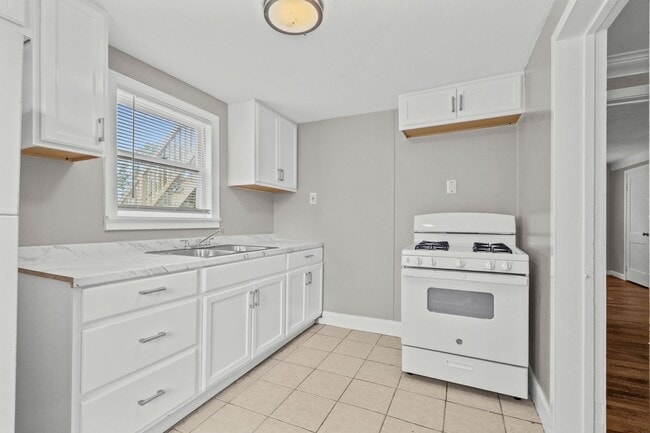 4020 Avenue O 1/2 Unit Down