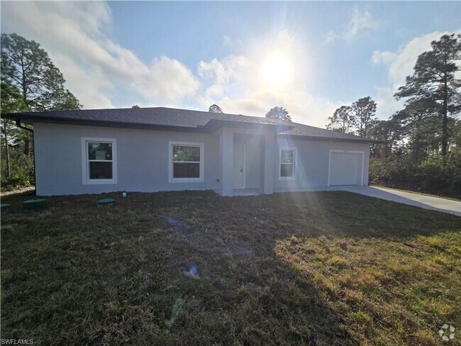 Building Photo - MUST SEE-BRAND NEW THREE BEDROOM, 2 BATH, ... Rental