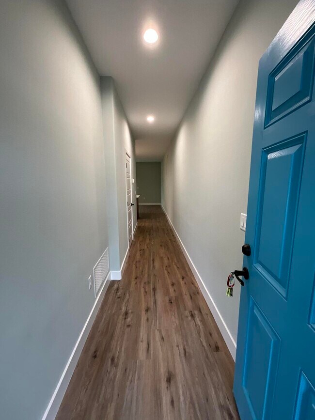 Photo - 820 Paddleboard Ct