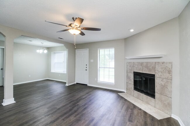 Photo - 834 Green Pastures Dr