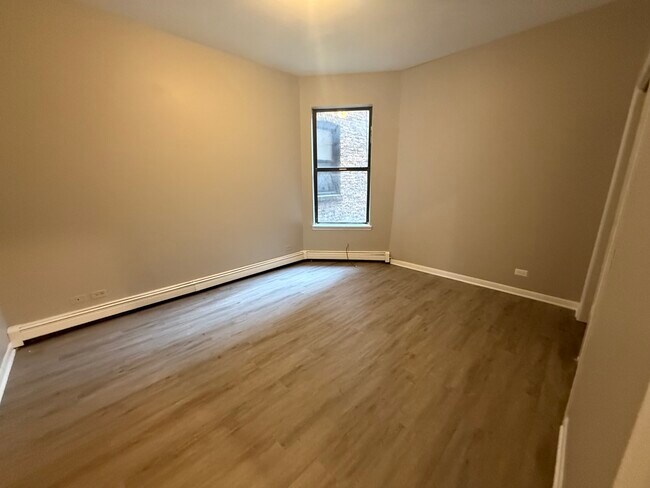 Photo - 5852 S King Dr Unit 1