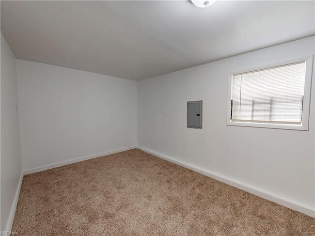 Photo - 17721 Rookwood Rd