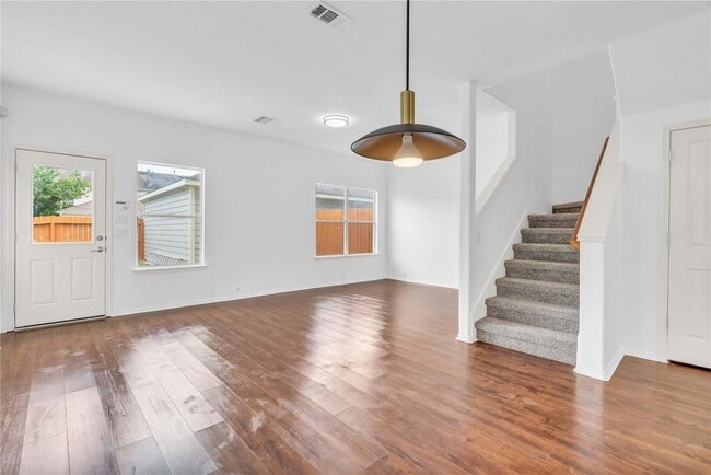 Photo - 23838 Township Elm St