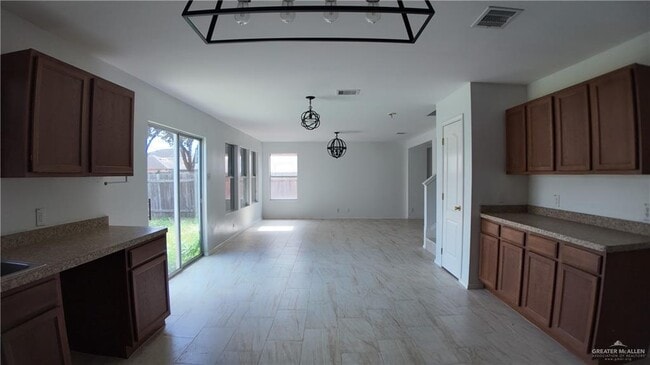 Photo - 15 Monette St