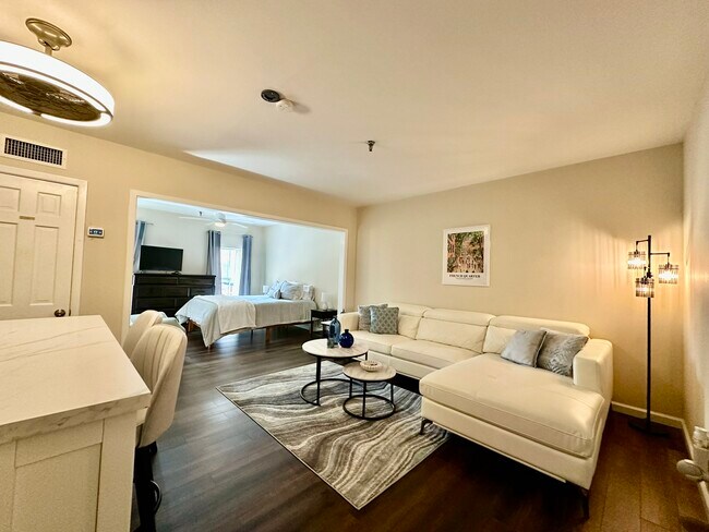 214 Chartres St