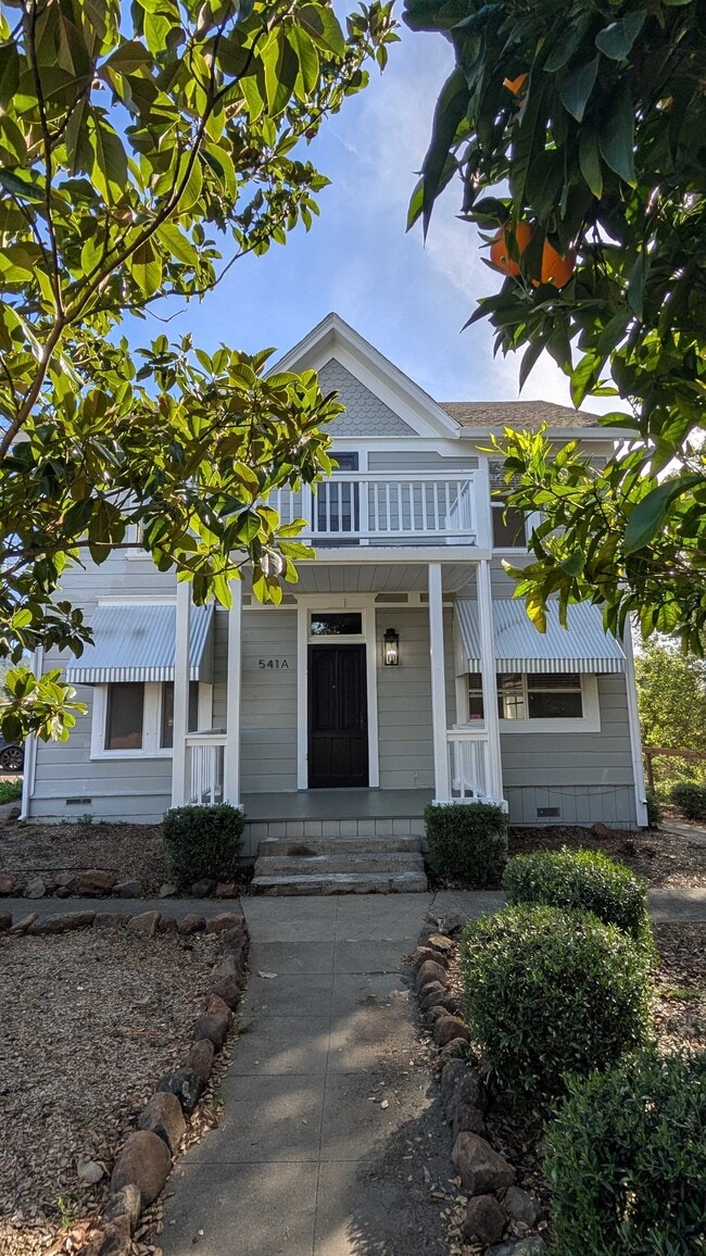 Photo - 541 Mason St