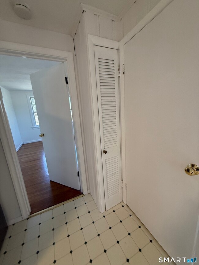 Photo - 29 N Hill Rd