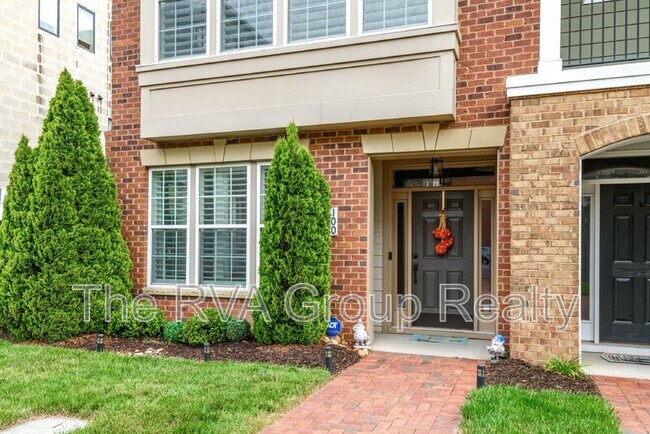 Photo - 100 Rocketts Way