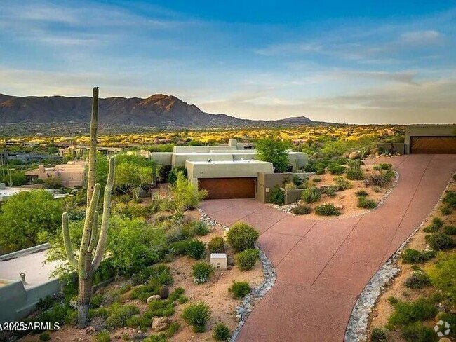 Building Photo - 9898 E Graythorn Dr Rental
