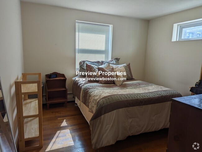Building Photo - 15 Commonwealth Ct Unit 12 Rental