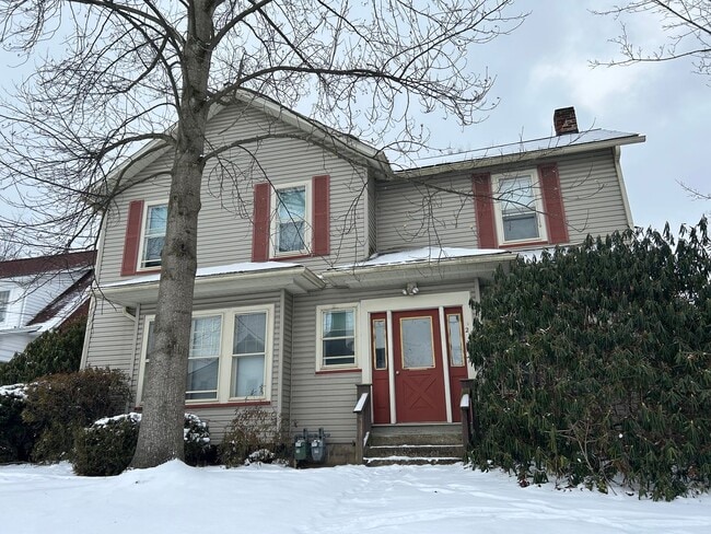 Building Photo - col218 Unit A