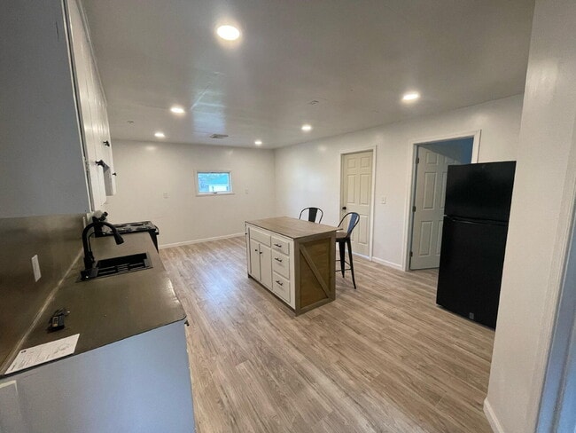 Photo - Charming 3-Bed Back House Retreat in Dalmatia, PA – Cozy Comfort Awaits! Unit Back House