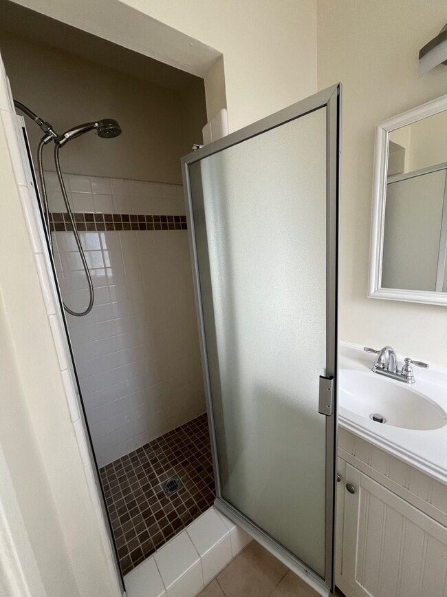 Photo - 9320 Odessa Ave