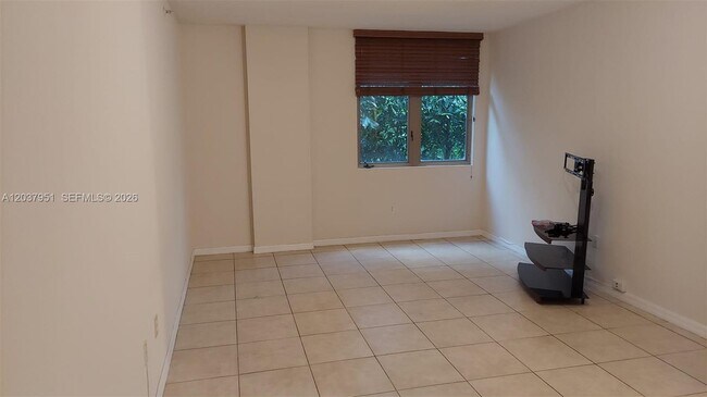 Photo - 2630 SW 28th St Unit 14