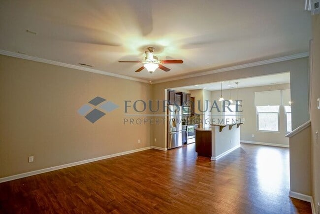 Photo - Spacious 3-Bed, 2.5-Bath Townhome with Washer/ Dryer Included – Located in Carlton Park Community