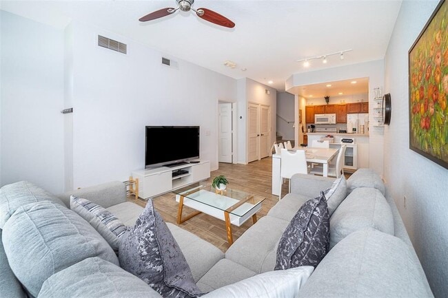 Photo - 2600 Lodi Cir Unit 104