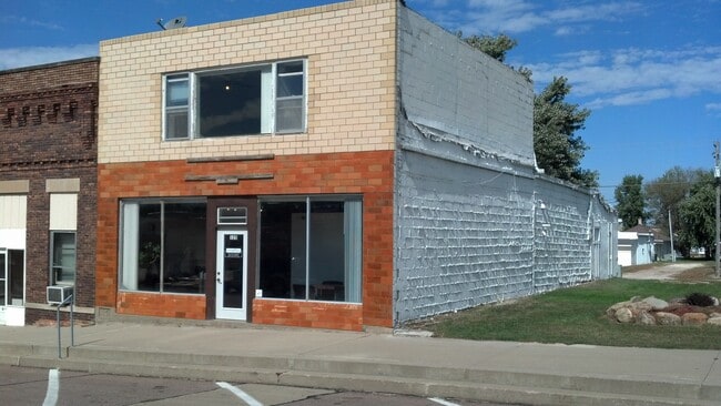 Main building with commercial space below - 125 Main St Unit 125.5