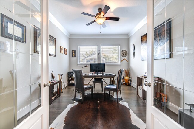 Photo - 2403 Juniper Bnd