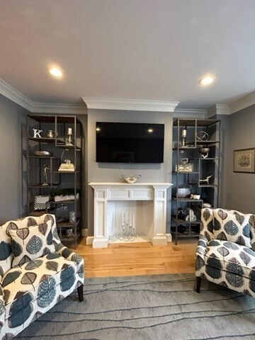 Photo - 483 Beacon St Unidad 483