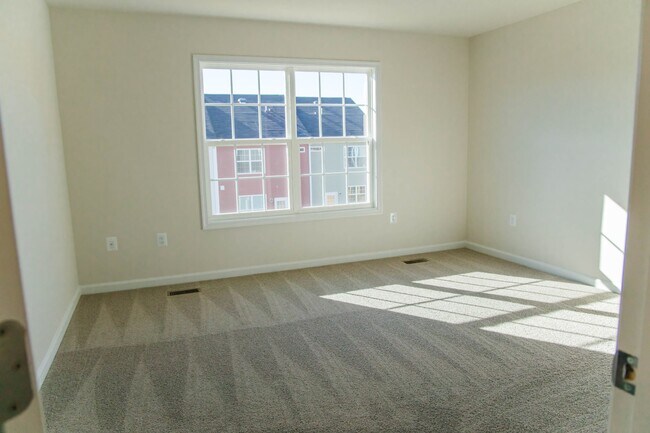 Photo - 113 Oakshire Ct