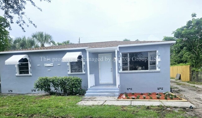 Photo - 247 W 25th St House
