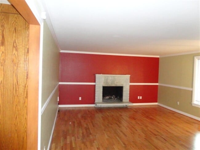 Photo - Charming Everett Rambler — 3 Bedrooms + Bonus Room