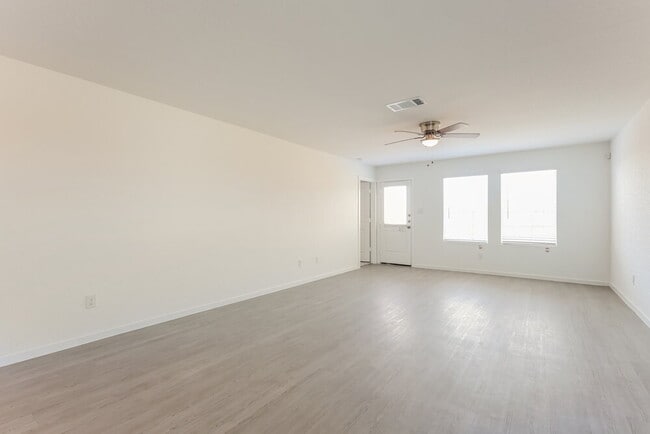 Photo - 1867 Musk Rose