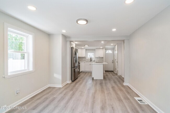 Photo - 21 Mathiasen Pl