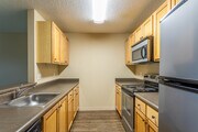 Studio, 1BA - 745 SF