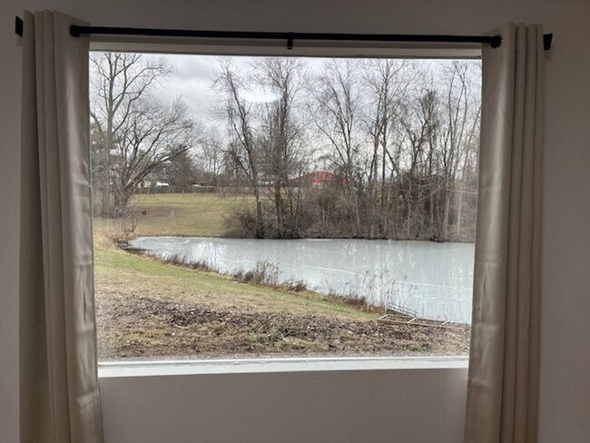 Photo - 10023 St Clair Ave Unidad 1