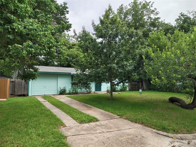 Photo - 3207 Locke Ln