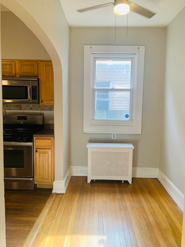 Photo - 86 W 34th St. Unit 2