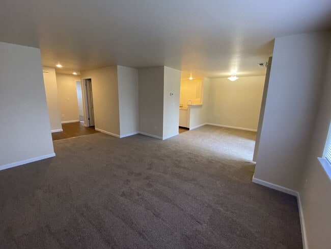 Photo - Riverwood Apartments