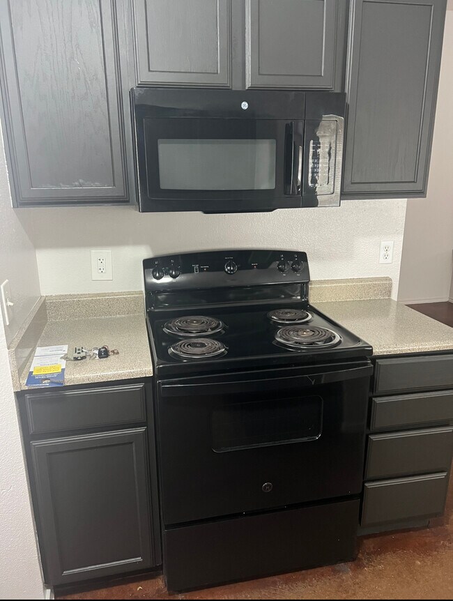 Photo - 7802 Downe Dr