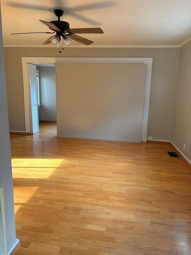 Photo - 220 N Pine St