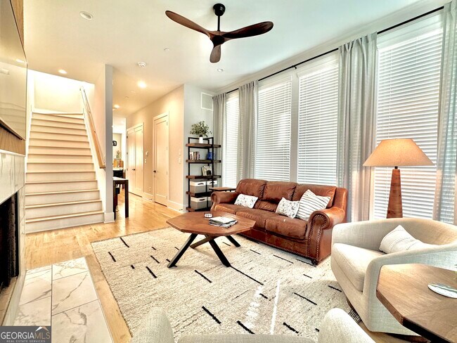 280 2nd St