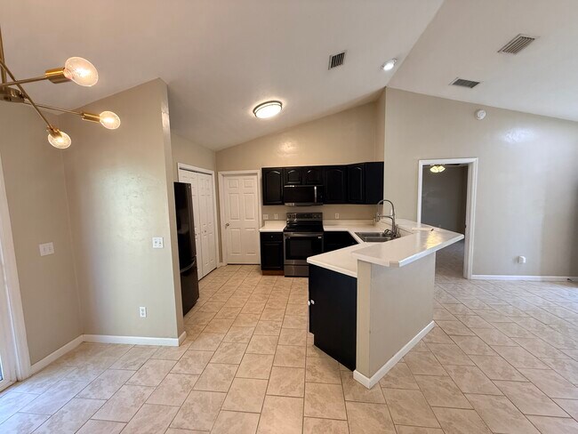 Photo - 279 SE Forest Terrace