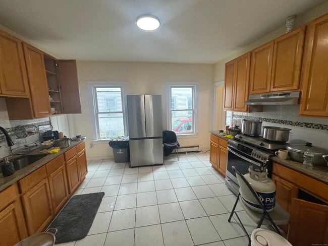 Building Photo - 190 Whitney Ave Unit 2nd floor