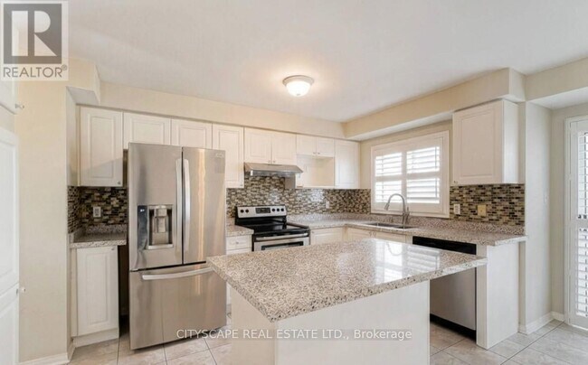 Photo - 1480 Britannia Rd W