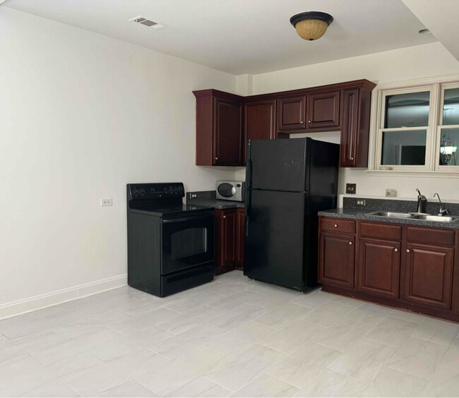 Photo - 95 Kestrel Ct NW Unit 1