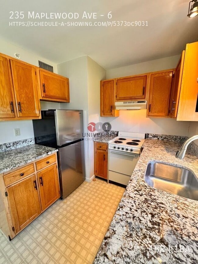 Building Photo - 235 Maplewood Ave Unit 6