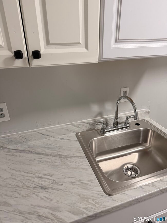 Photo - 197 S Leonard St Unit 1