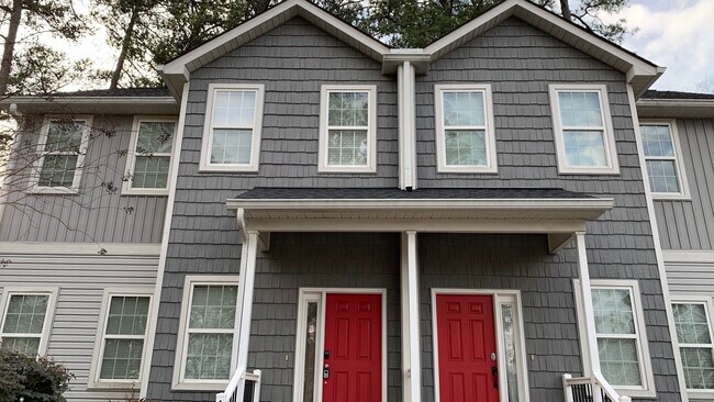 Room in House on Pineland Cir